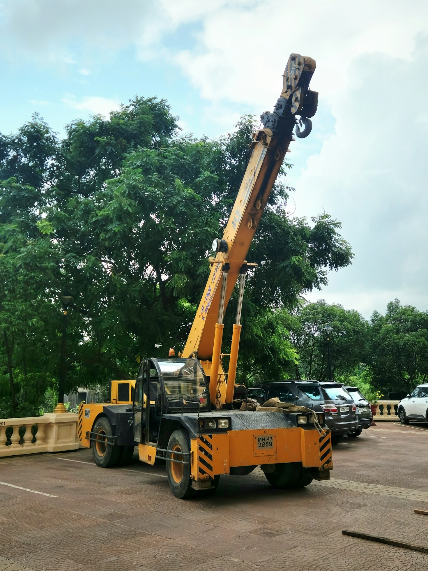 How to Ensure Proper Crane Maintenance