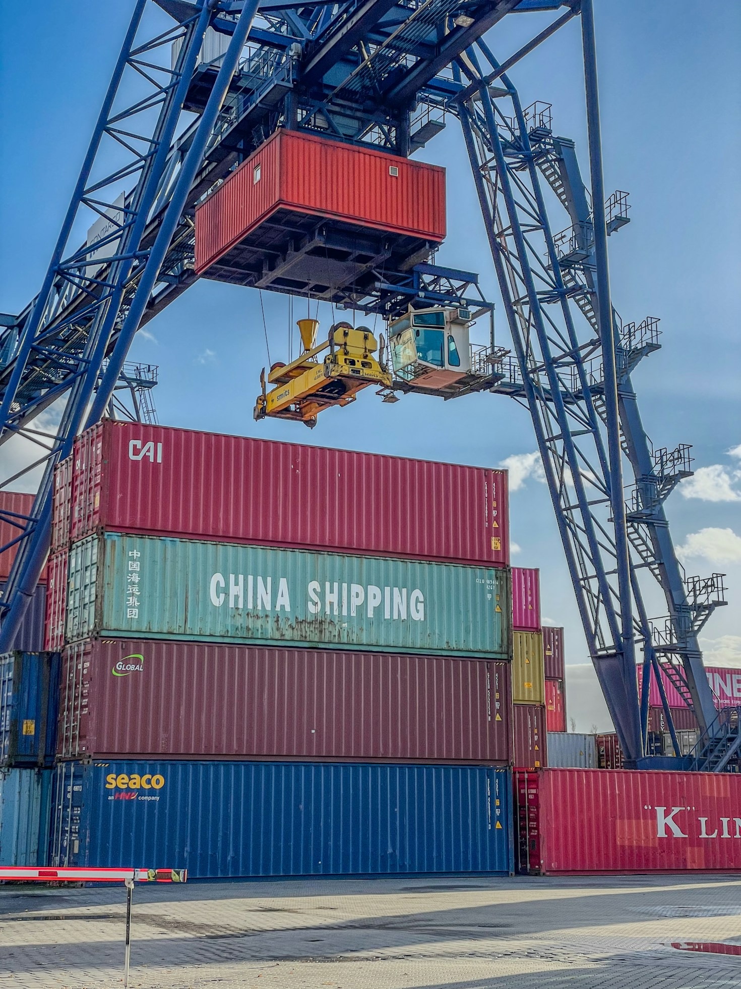 Expert Insights into Crane Handling Techniques